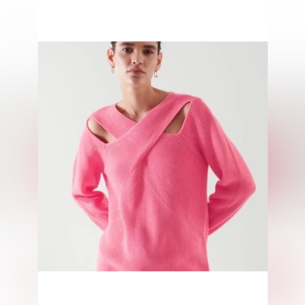 ‼️RARE‼️ Cos Knit Sweater Size Xs like new